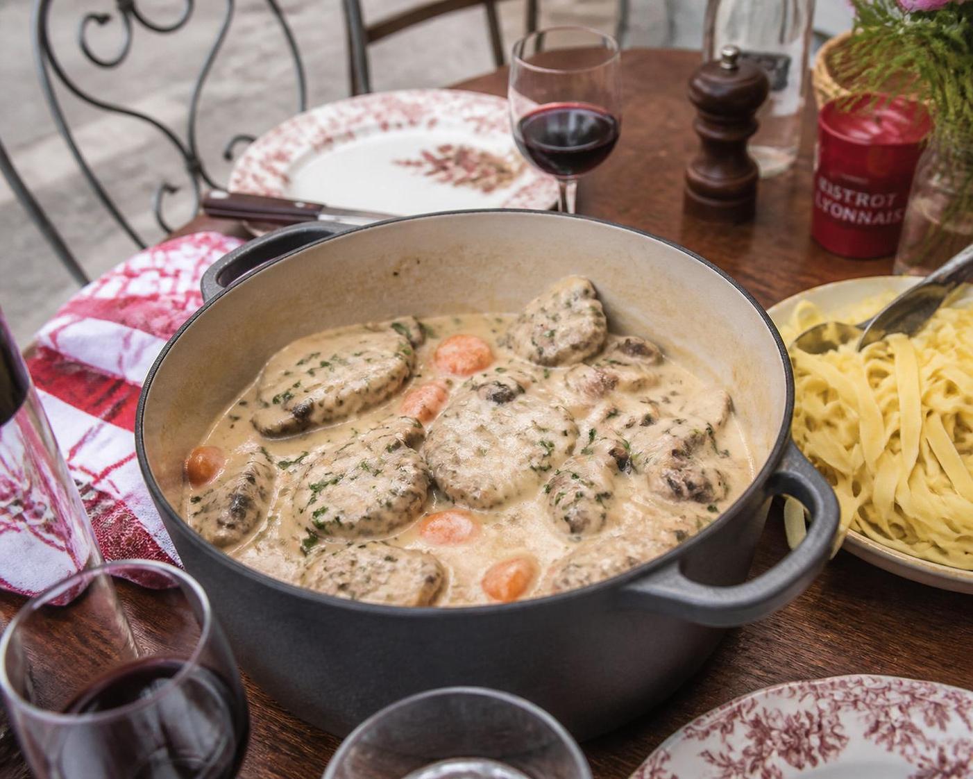 découvrez notre recette authentique de blanquette de veau, accompagnée d'astuces pour réussir un plat gourmand et savoureux à chaque fois.