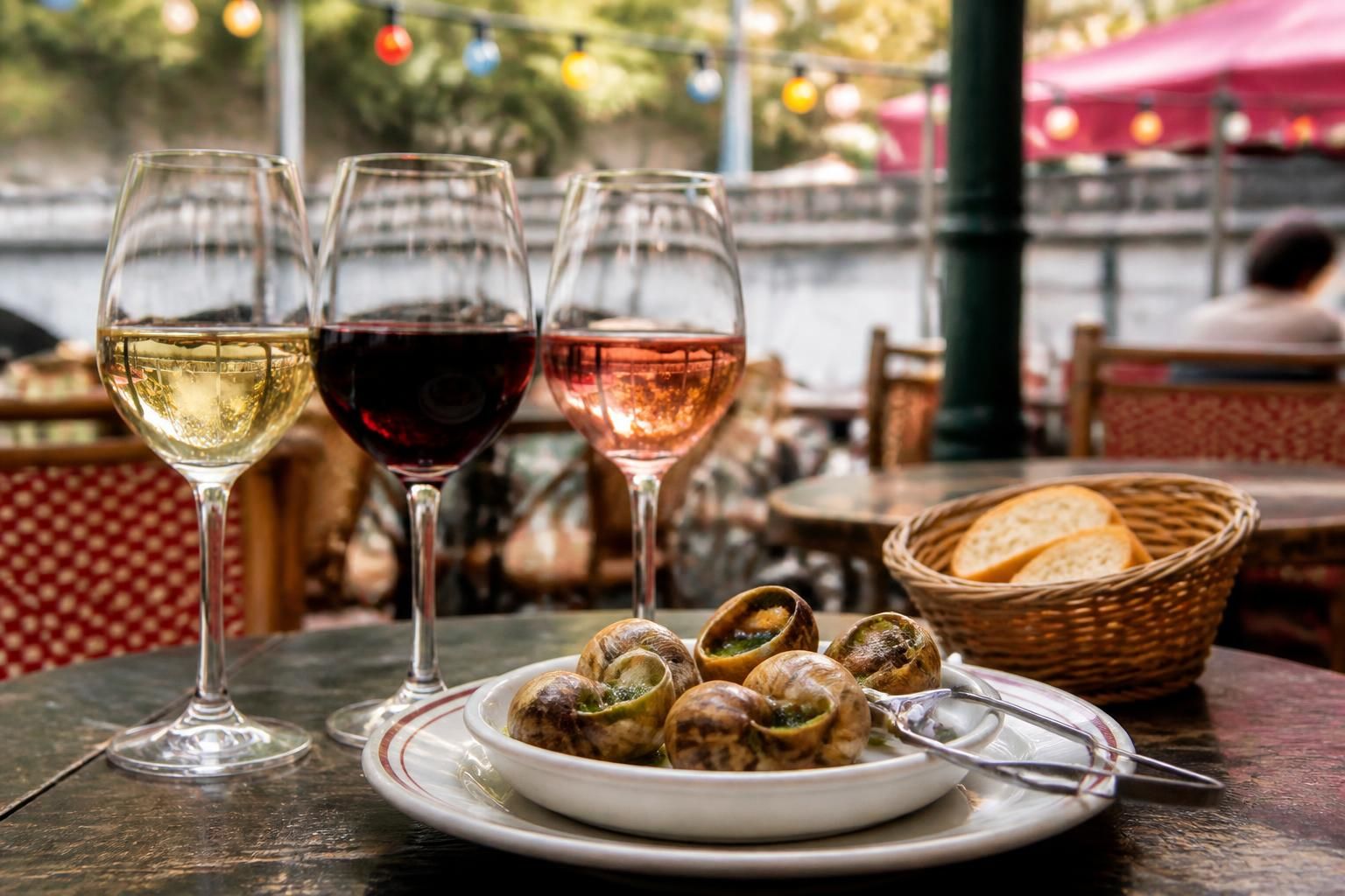 découvrez comment associer escargots et vins pour ravir vos papilles avec des accords parfaits. guide gourmand pour sublimer vos repas et impressionner vos invités.